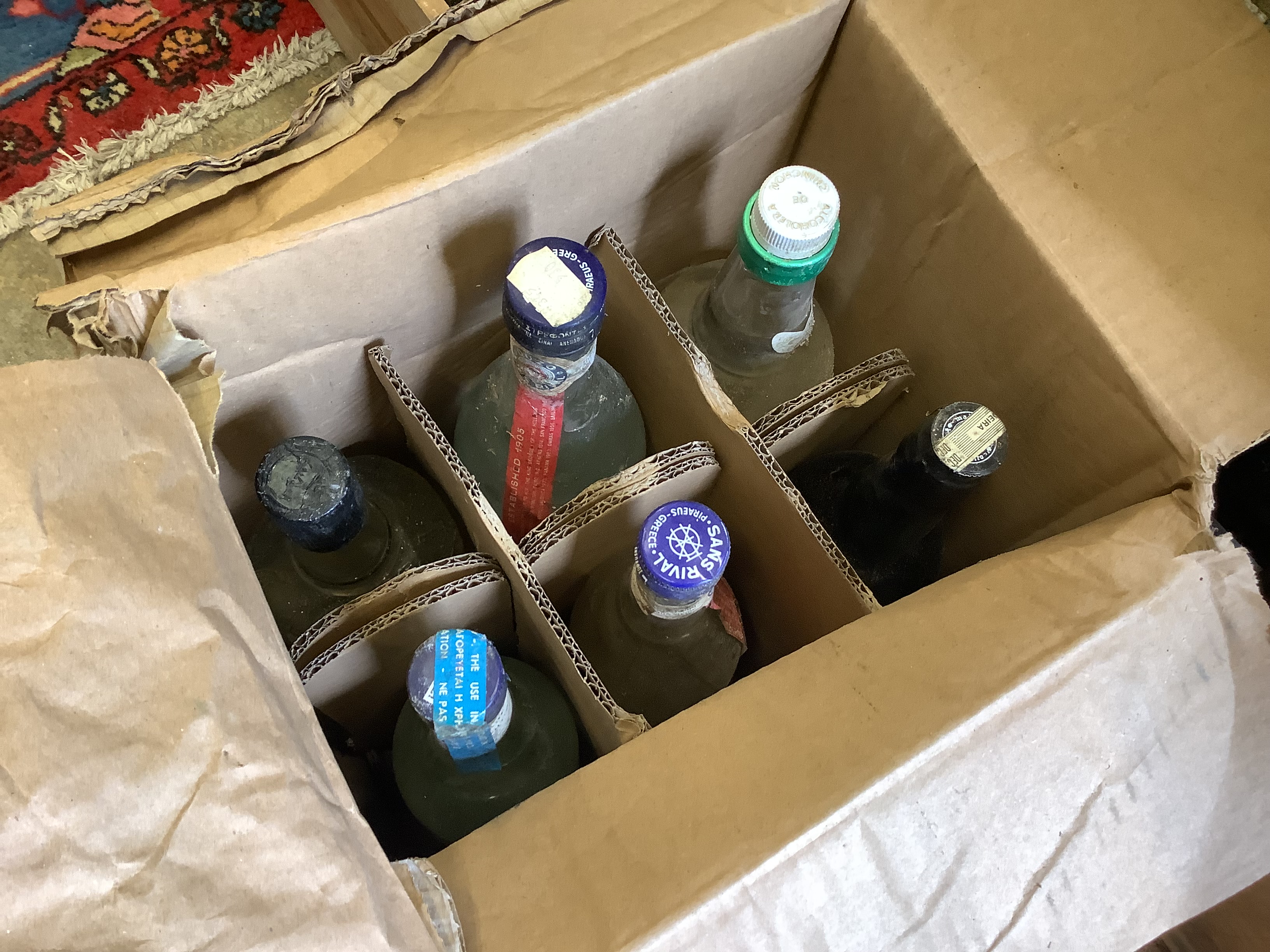 Eleven boxes of assorted wines, spirits and liqueurs